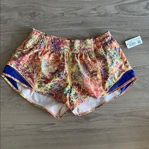 ✨RARE✨ 2019 SeaWheeze Hotty Hot Short 2.5”